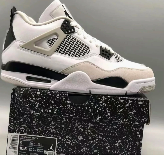 Jordan 4 Military black